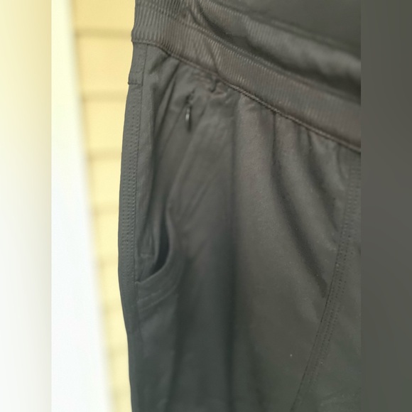 The North Face athletic pants XXL NWT - Picture 2 of 9